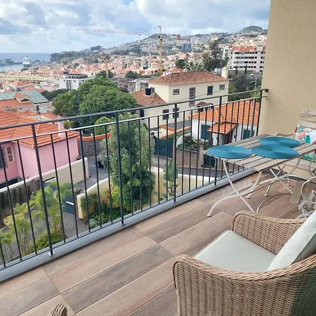 Bay Incredible View With Pool Apartman *