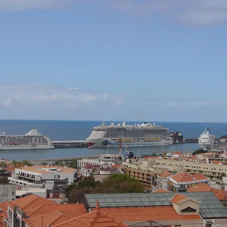 Bay Incredible View With Pool Apartman *