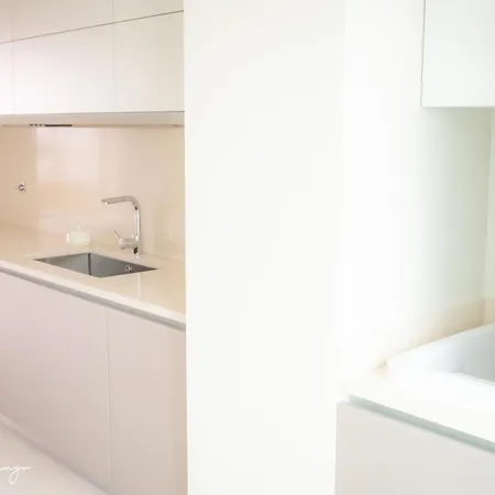 Bay Incredible View With Pool 아파트